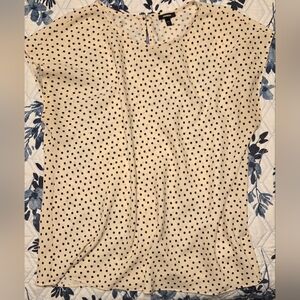 Express Polka Dot Blouse Size Medium Cream Black Dot Short Sleeve Top